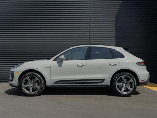 2026 Porsche Macan AWD
