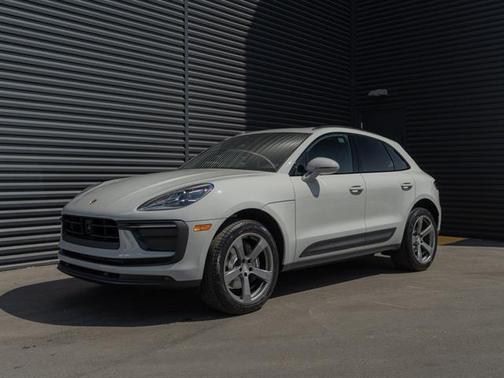 2026 Porsche Macan AWD