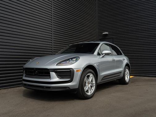 2025 Porsche Macan AWD