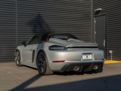 2025 Porsche 718 Spyder RS