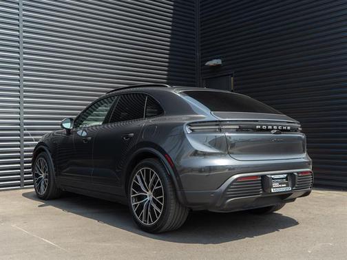 2025 Porsche Macan Electric