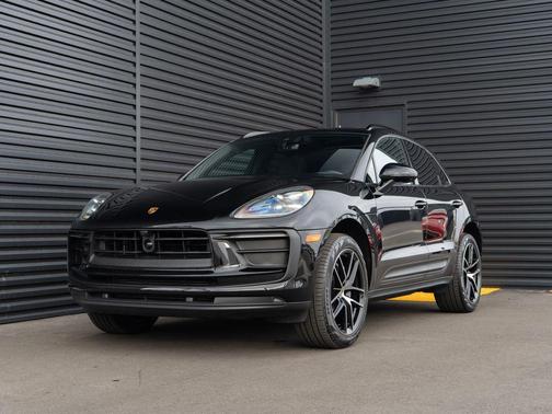 2025 Porsche Macan T