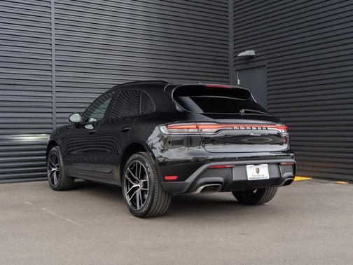 2025 Porsche Macan T