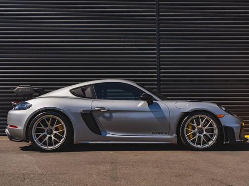 2024 Porsche 718 Cayman GT4 RS