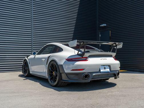 Chalk 2018 Porsche 911 GT2 RS