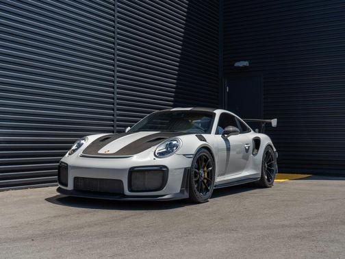 Chalk 2018 Porsche 911 GT2 RS