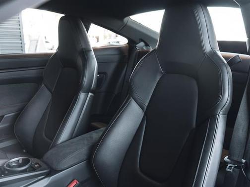 2024 Porsche 911 Carrera GTS