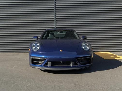 2024 Porsche 911 Carrera GTS
