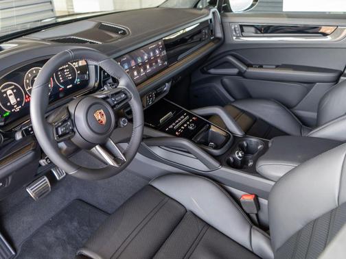 2026 Porsche Cayenne GTS