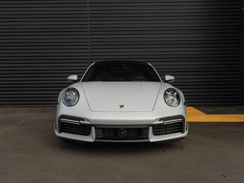 2024 Porsche 911 Turbo S