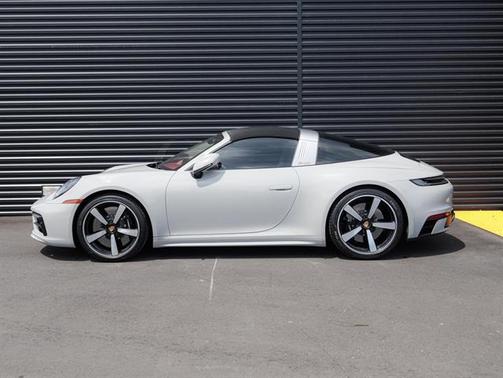 2021 Porsche 911 Targa 4S