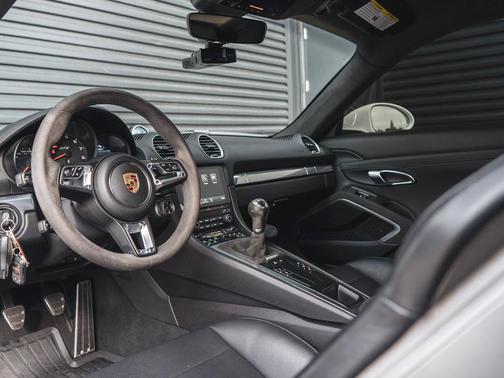 2021 Porsche 718 Cayman GTS 4.0