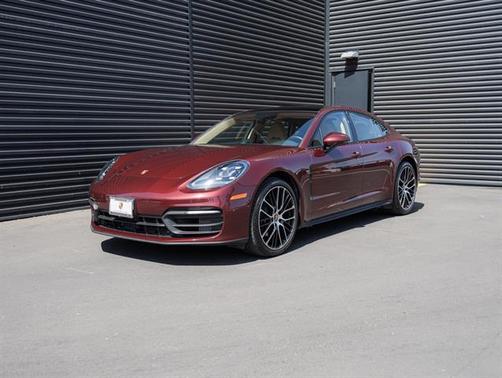 2022 Porsche Panamera RWD