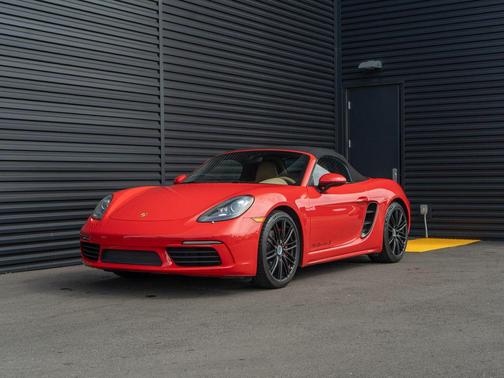 2017 Porsche 718 Boxster S