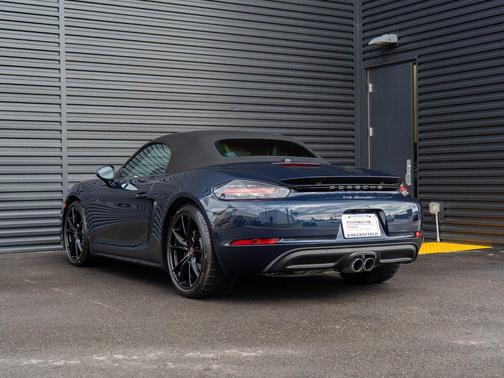 2021 Porsche 718 Boxster T