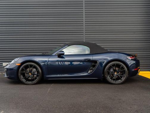 2021 Porsche 718 Boxster T