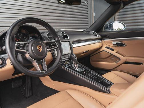 2021 Porsche 718 Boxster T