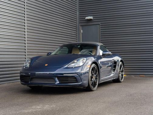 2021 Porsche 718 Boxster T