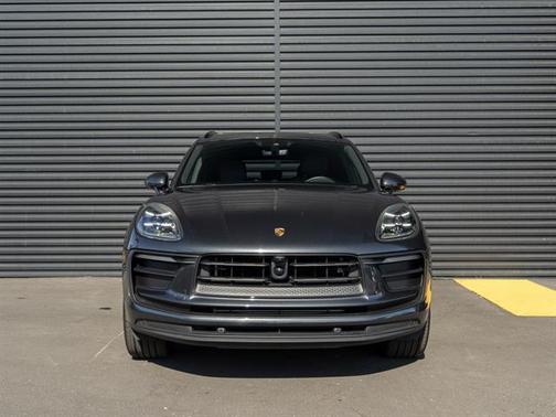 2025 Porsche Macan T