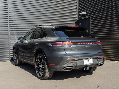 2025 Porsche Macan T