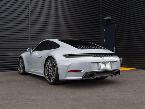 Ice Grey Metallic 2026 Porsche 911 Carrera 4S