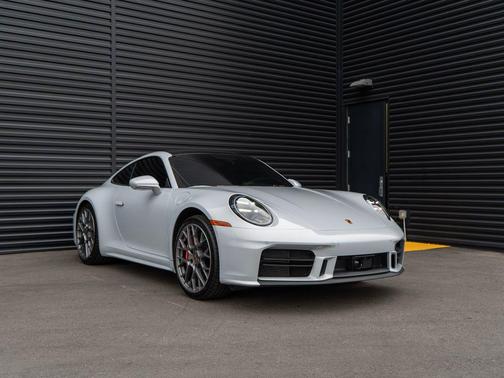 Ice Grey Metallic 2026 Porsche 911 Carrera 4S