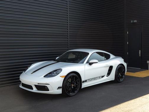 2025 Porsche 718 Cayman Style Edition