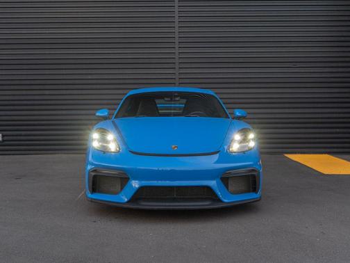 2022 Porsche 718 Cayman GT4