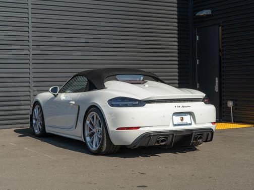 2021 Porsche 718 Spyder 