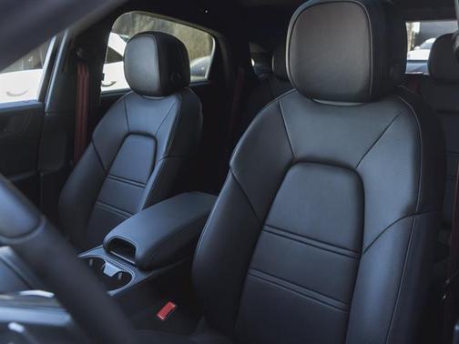2025 Porsche Cayenne GTS