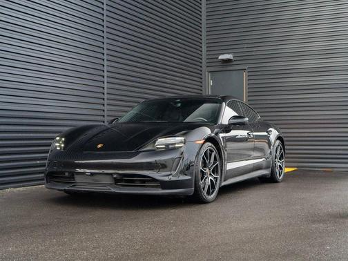 2023 Porsche Taycan 