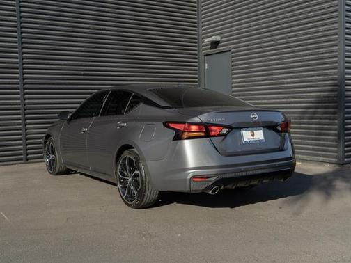2023 Nissan Altima SR FWD