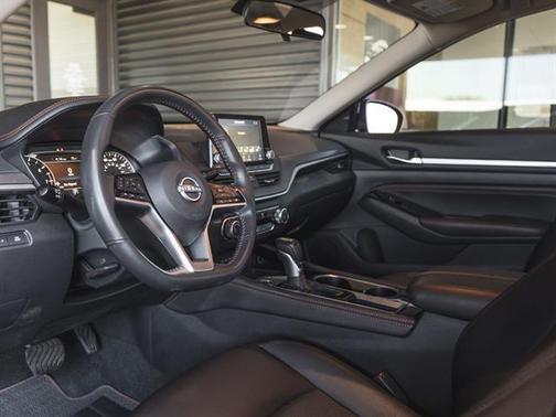 2023 Nissan Altima SR FWD