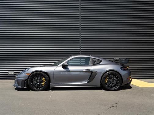 2023 Porsche 718 Cayman GT4 RS