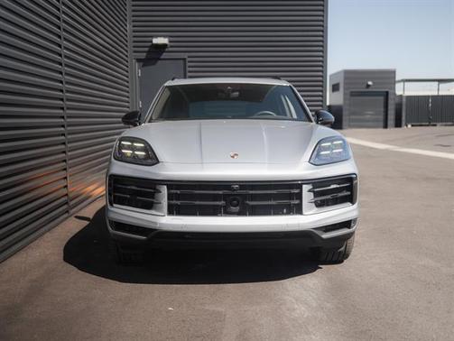 2025 Porsche Cayenne E-Hybrid S