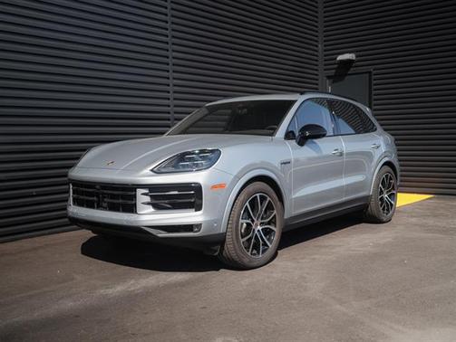 2025 Porsche Cayenne E-Hybrid S