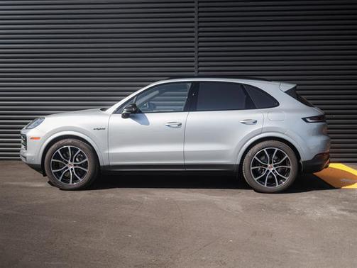 2025 Porsche Cayenne E-Hybrid S