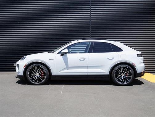 2025 Porsche Macan 4S
