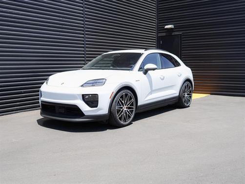 2025 Porsche Macan 4S