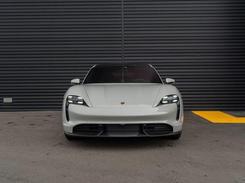 2022 Porsche Taycan Turbo S