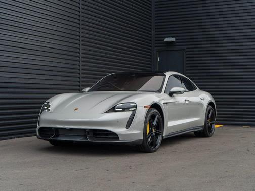 2022 Porsche Taycan Turbo S