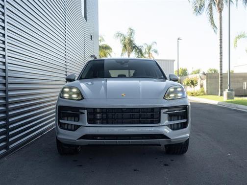 2025 Porsche Cayenne Cayenne