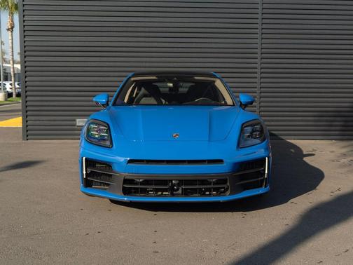 2025 Porsche Panamera RWD