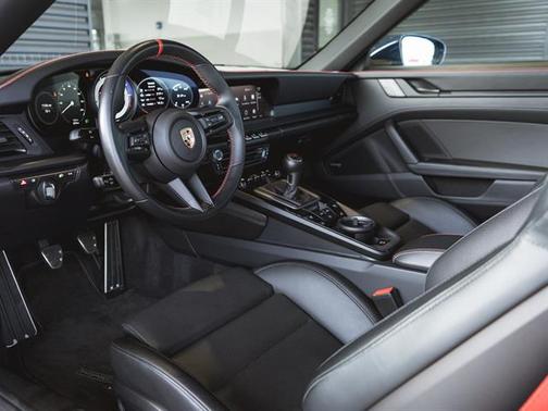 2023 Porsche 911 Carrera GTS