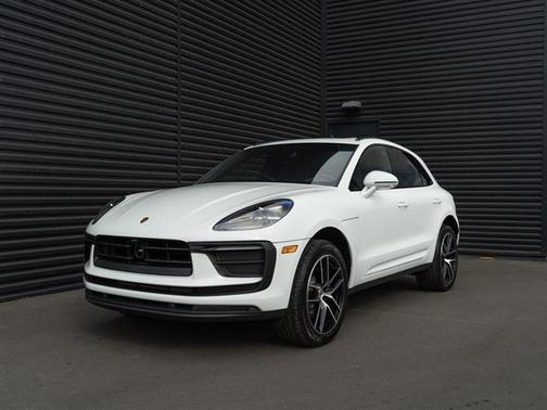 2025 Porsche Macan AWD
