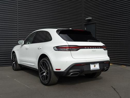 2025 Porsche Macan AWD