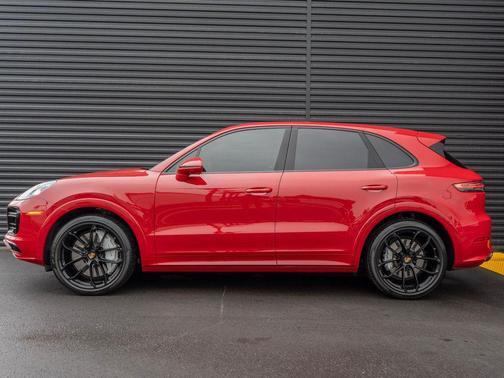 2022 Porsche Cayenne Turbo