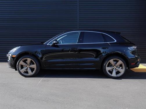 2024 Porsche Macan Base