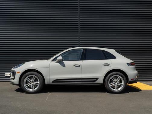 2025 Porsche Macan T