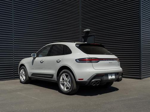 2025 Porsche Macan T